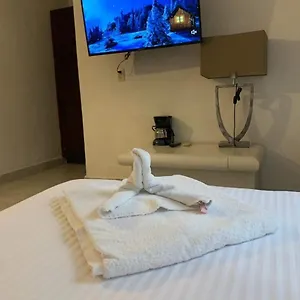 Hotel cápsula Hermanos Aguilar, Cozumel